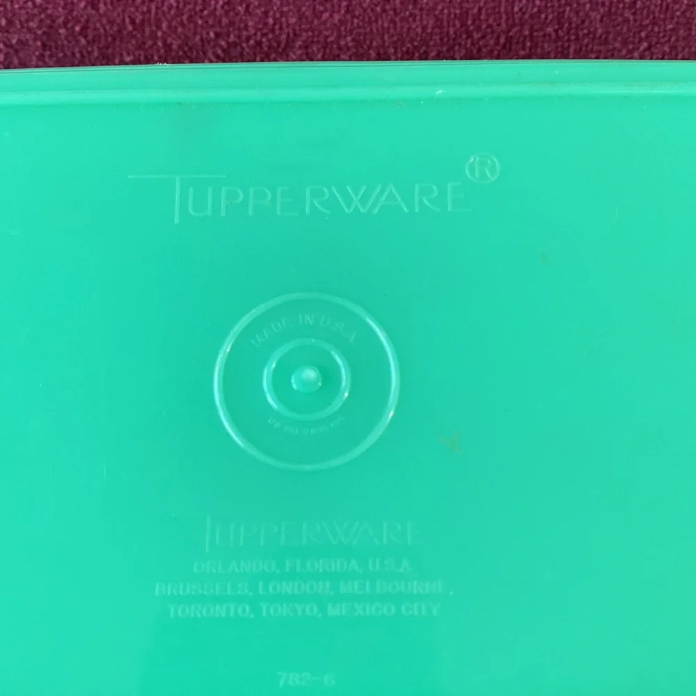 Tupperware Celery/Bread Keeper 3 Piece Vintage